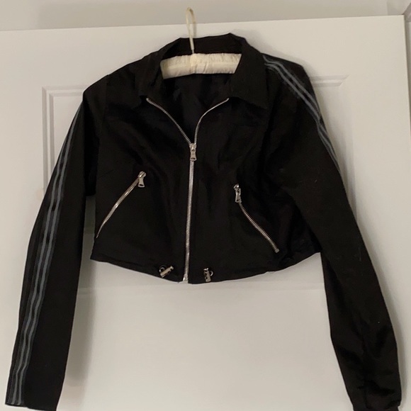 Maniere De Voir Cropped Contrast Jacket - Picture 2 of 2